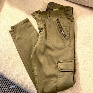 Level 99 stretchy cargo pants size 29